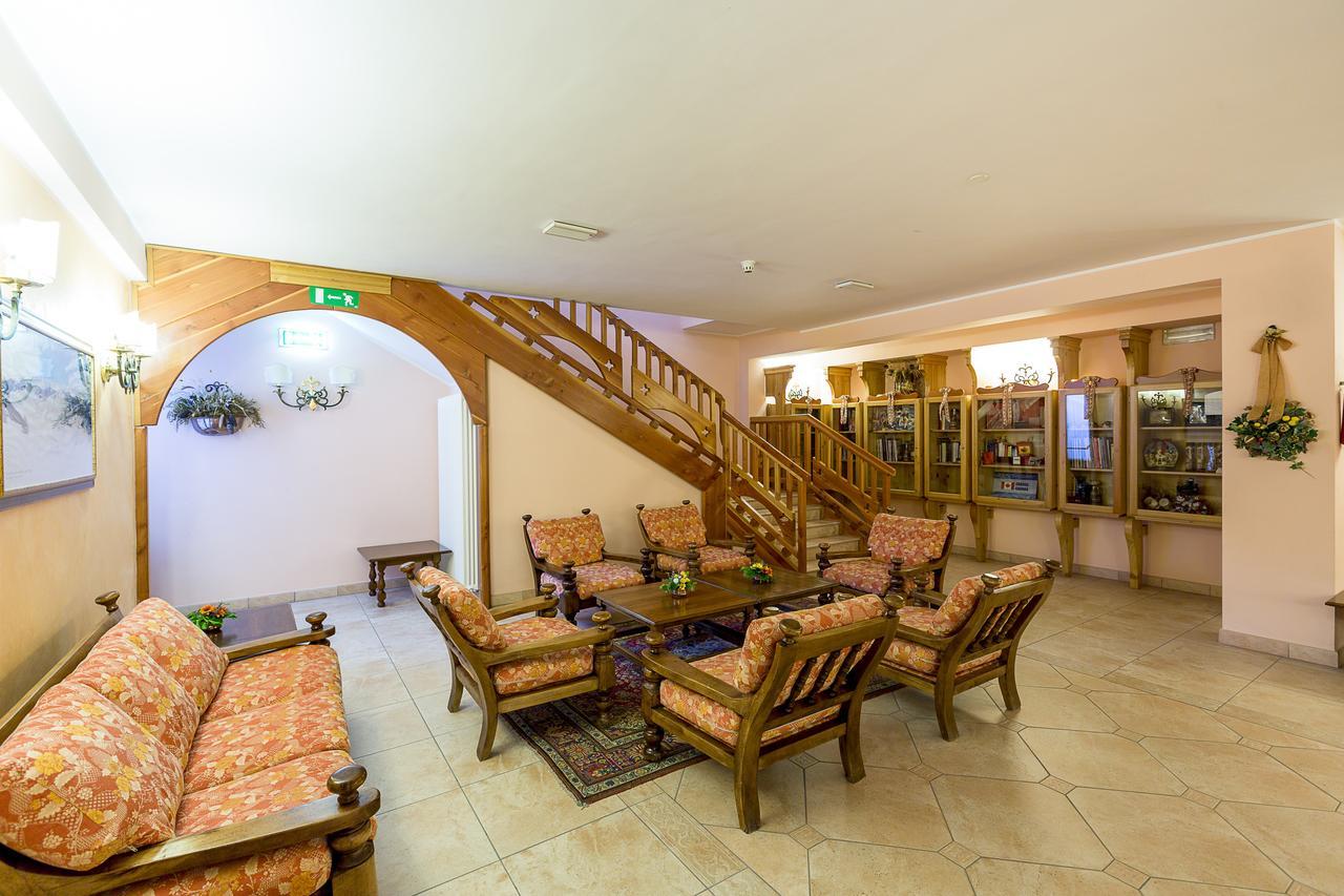 Hotel Trieste Roccaraso Exterior foto